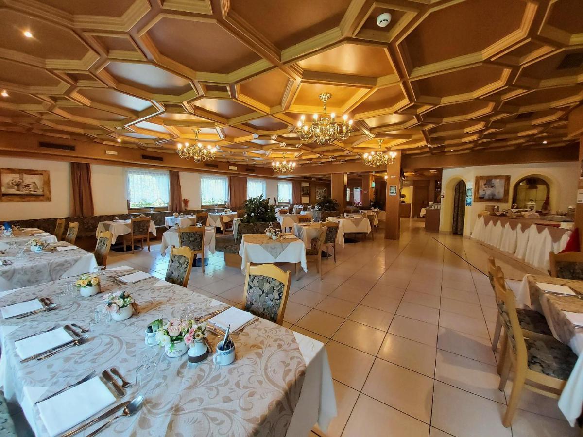 Albergo Scoiattolo ファルカーデ エクステリア 写真
