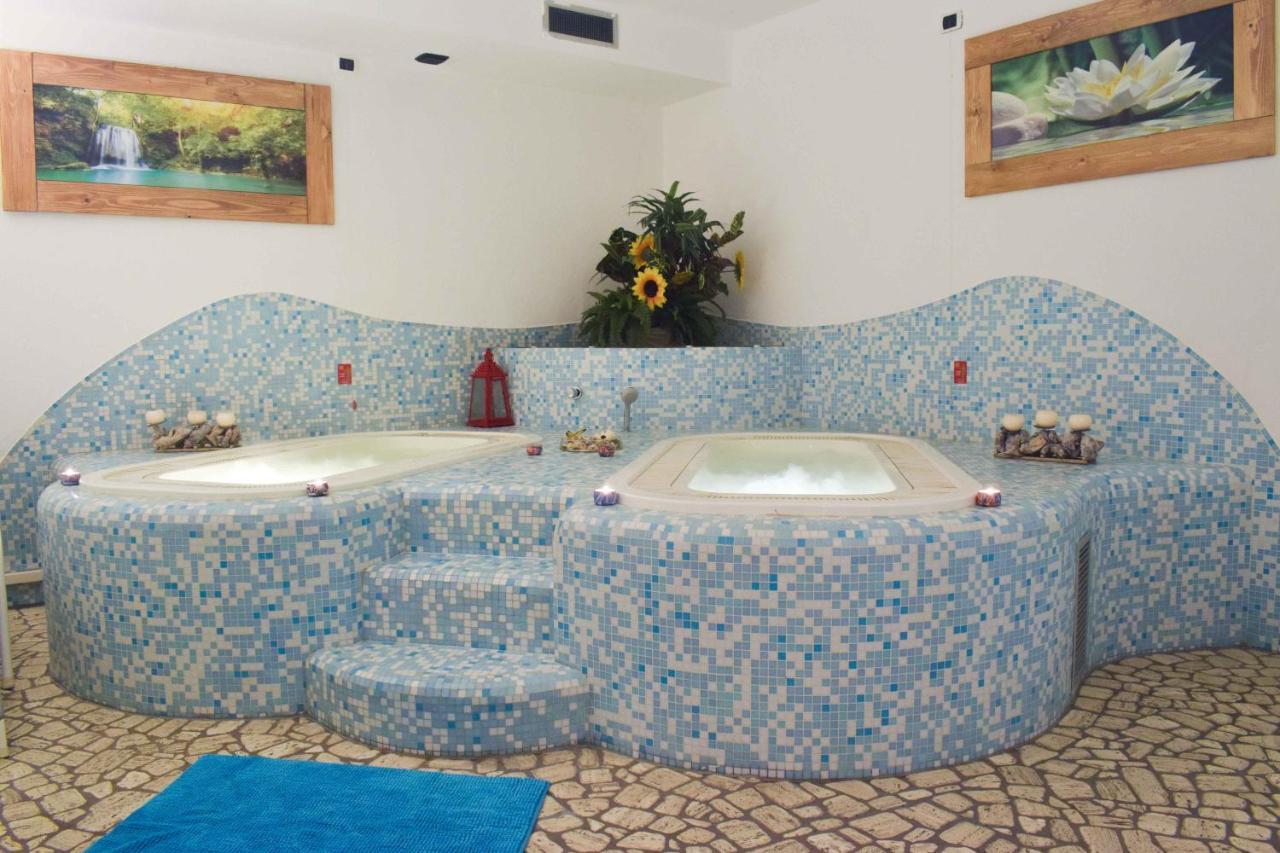 Albergo Scoiattolo ファルカーデ エクステリア 写真